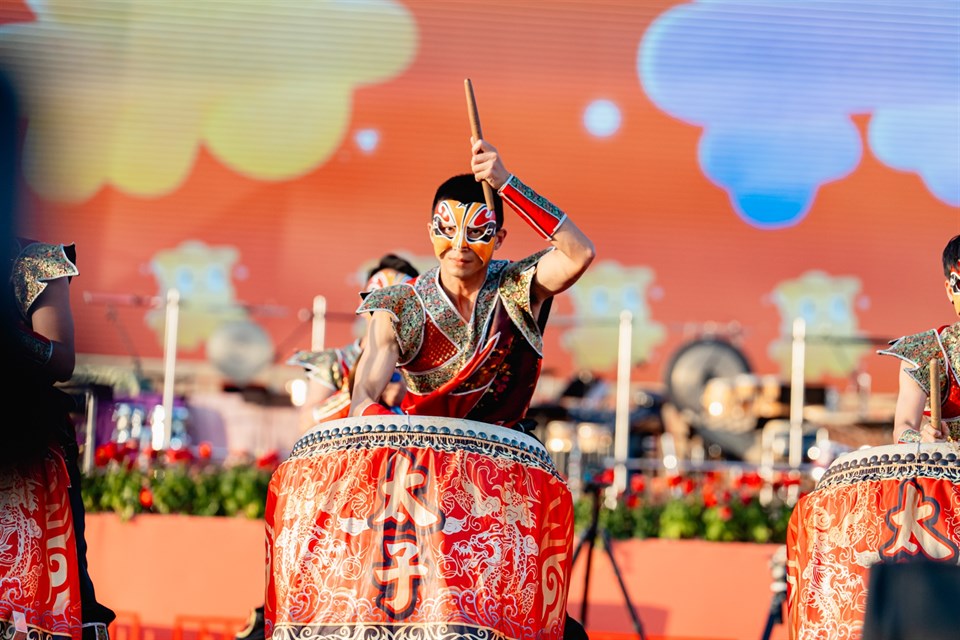 2026台湾灯会主灯「光沐-世界的阿里山」致赠嘉义县 展现永续与科技交织的视觉盛宴