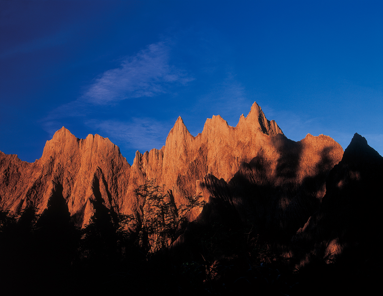 草山月世界图示