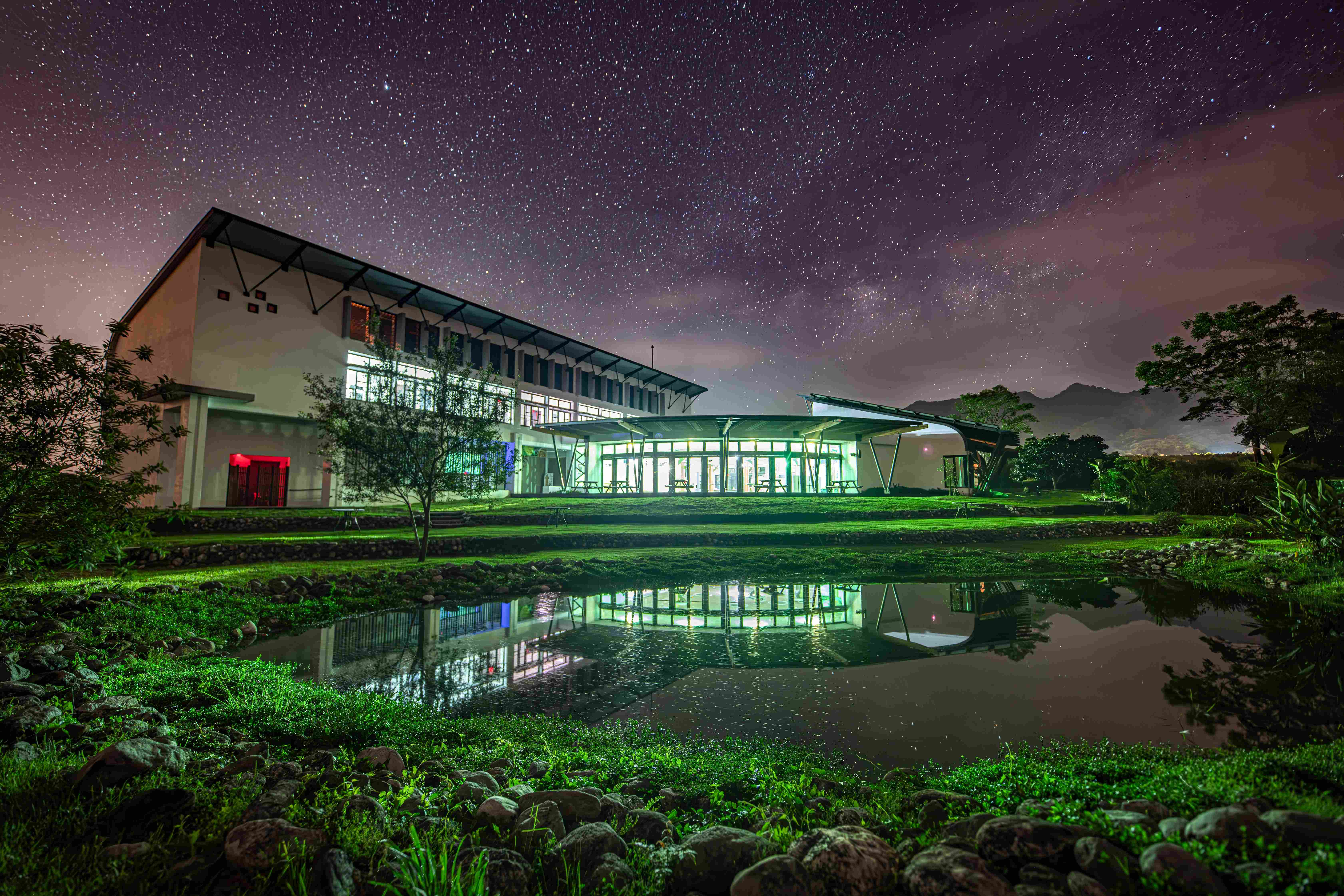 大农大富平地森林园区夜景