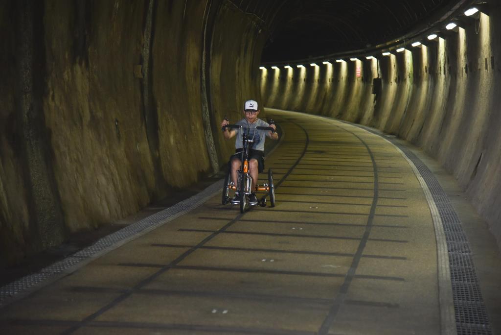 旧草岭隧道图示