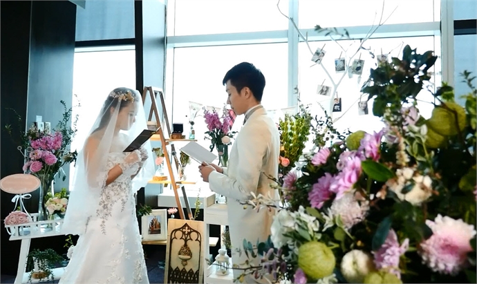 浪漫台湾度假婚礼*台北101─云端婚礼浪漫感动图示