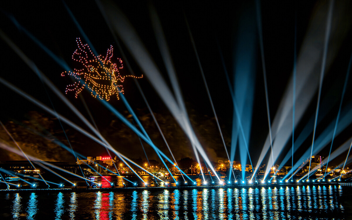 以生肖「龙」年排列出喜气的金色3D龙头 (图片来自台南市政府)