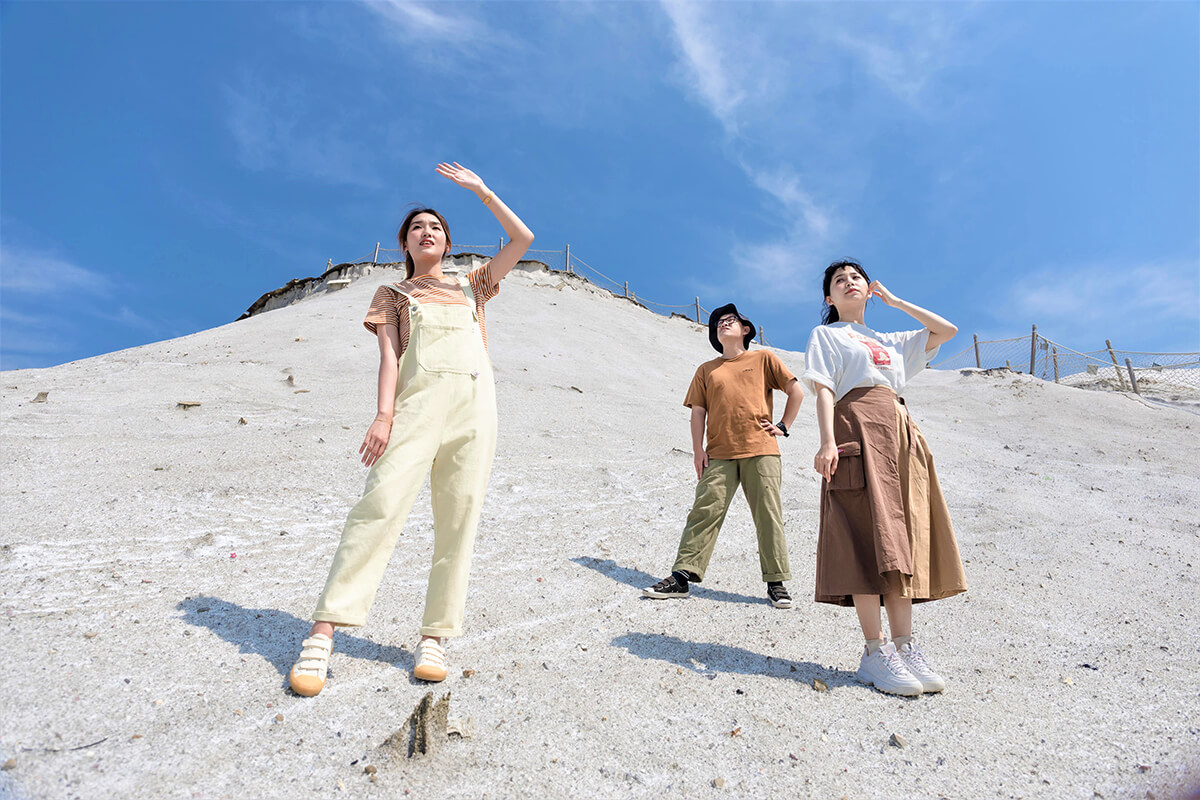 台湾最美丽的小雪山-七股盐山