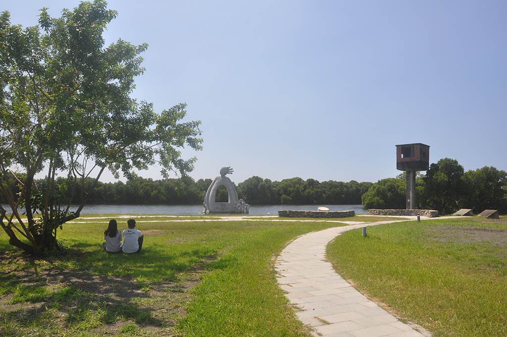 远眺鹏村湿地公园