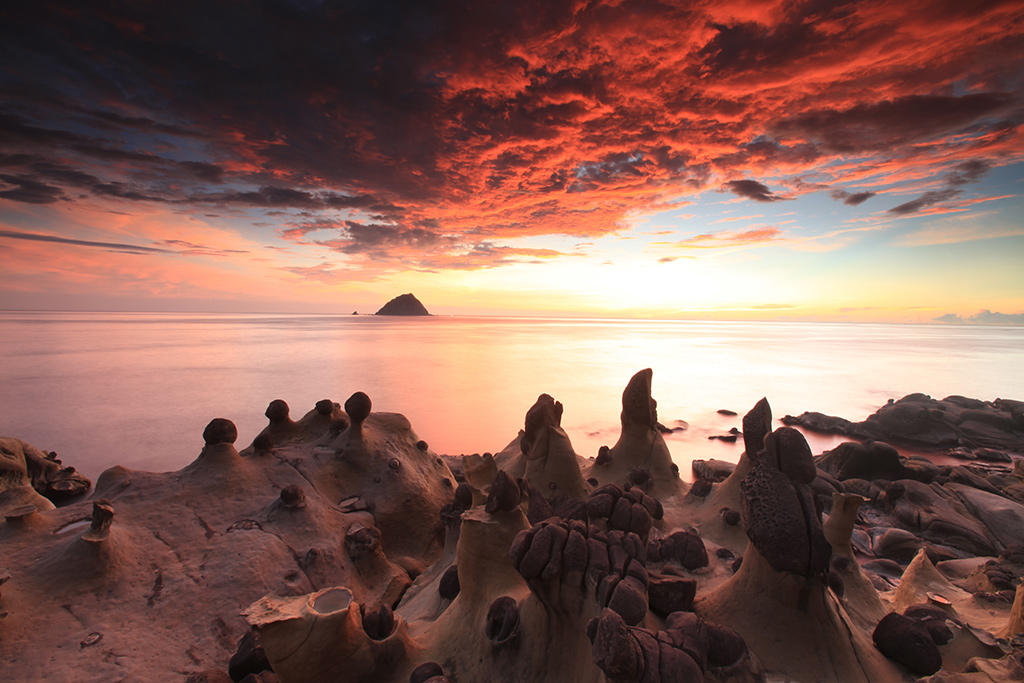 和平岛晨唤奇岩